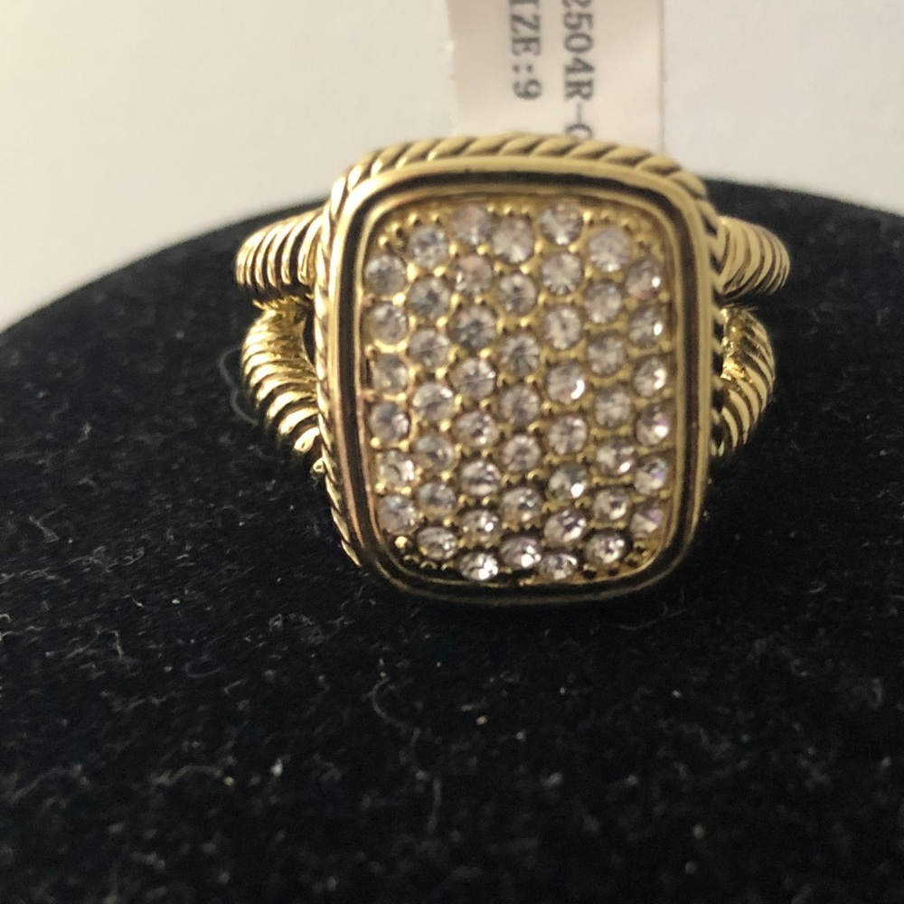 - Gold Sequence Ring - Picture 7 of 7